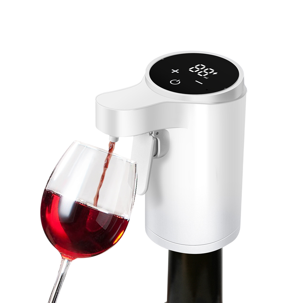 Dispensador automático de líquidos con pantalla digital superior sirviendo vino tinto en una copa, diseñado en un cuerpo cilíndrico blanco.